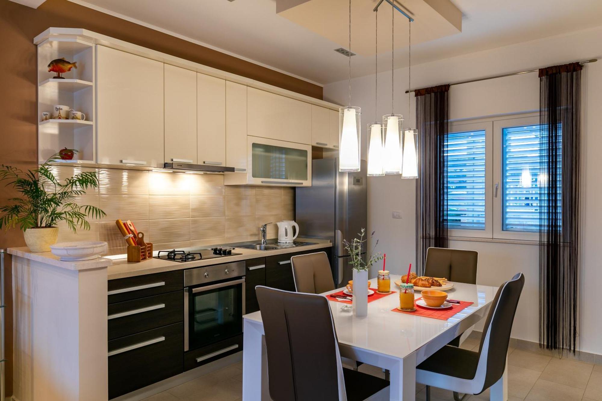 Villa "Amber" Luxury Apartments With A Pool Млини Номер фото
