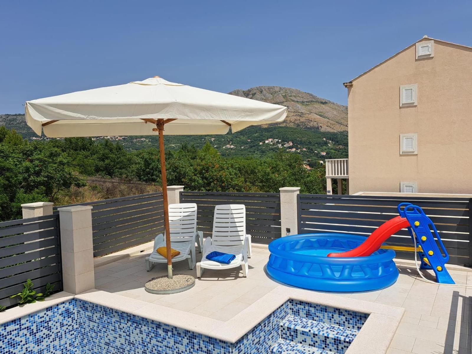 Villa "Amber" Luxury Apartments With A Pool Млини Экстерьер фото