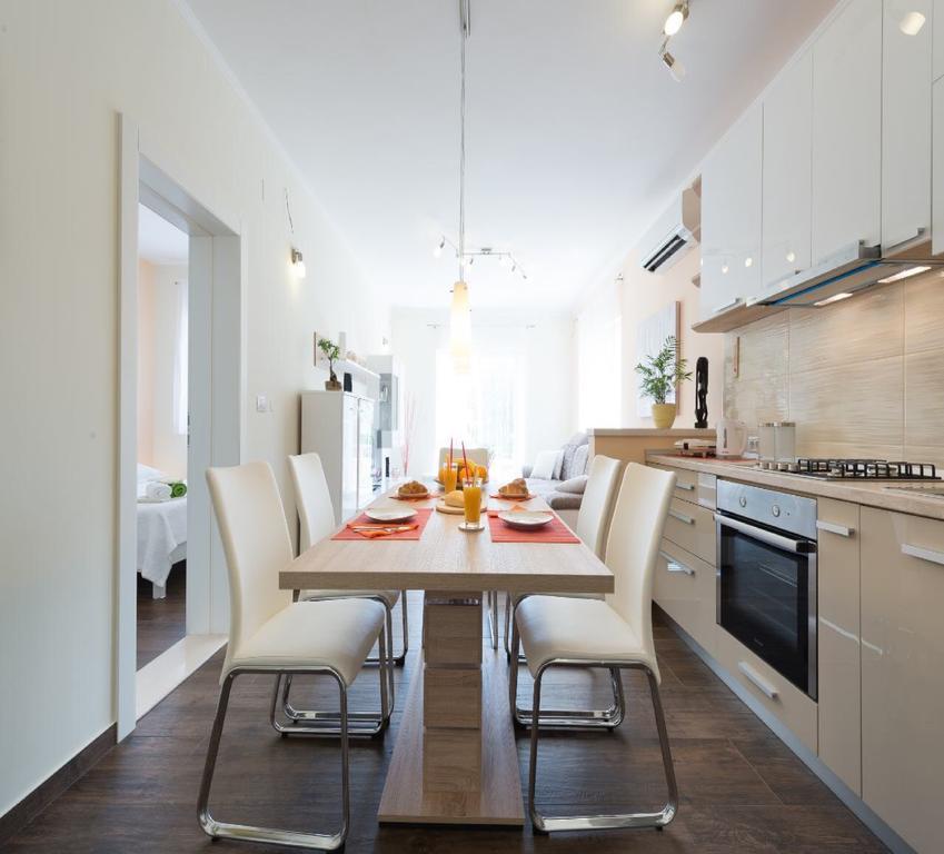 Villa "Amber" Luxury Apartments With A Pool Млини Экстерьер фото