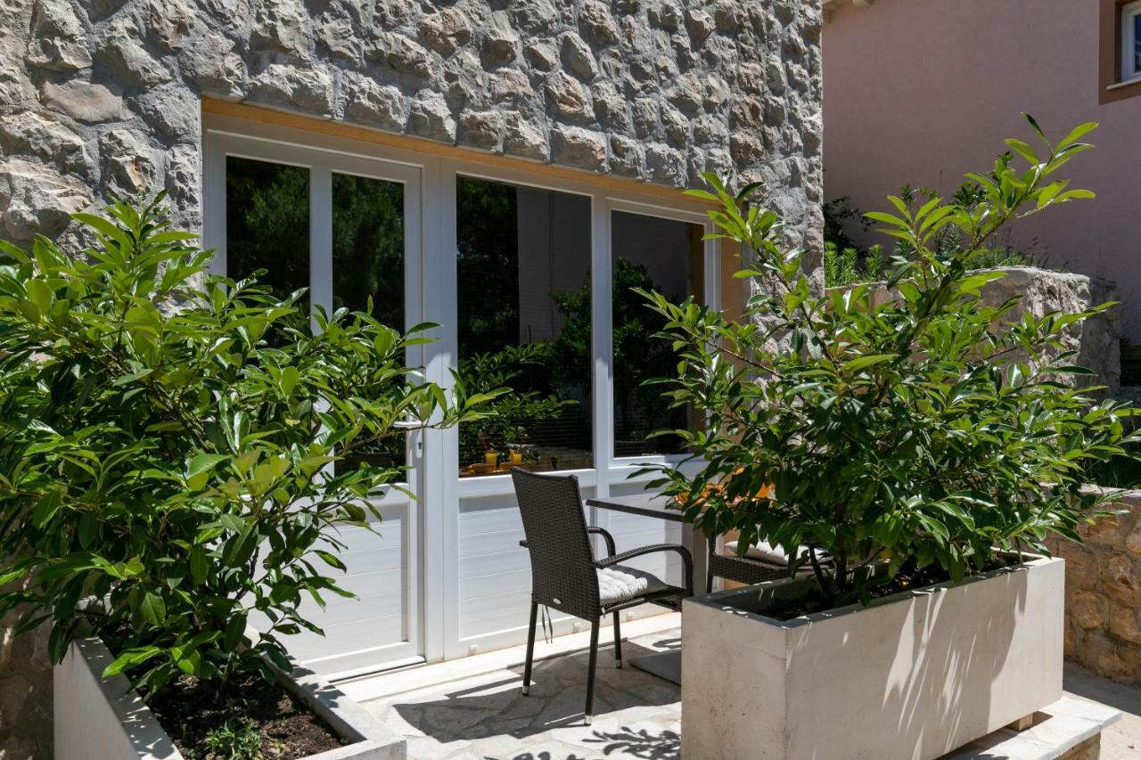 Villa "Amber" Luxury Apartments With A Pool Млини Экстерьер фото