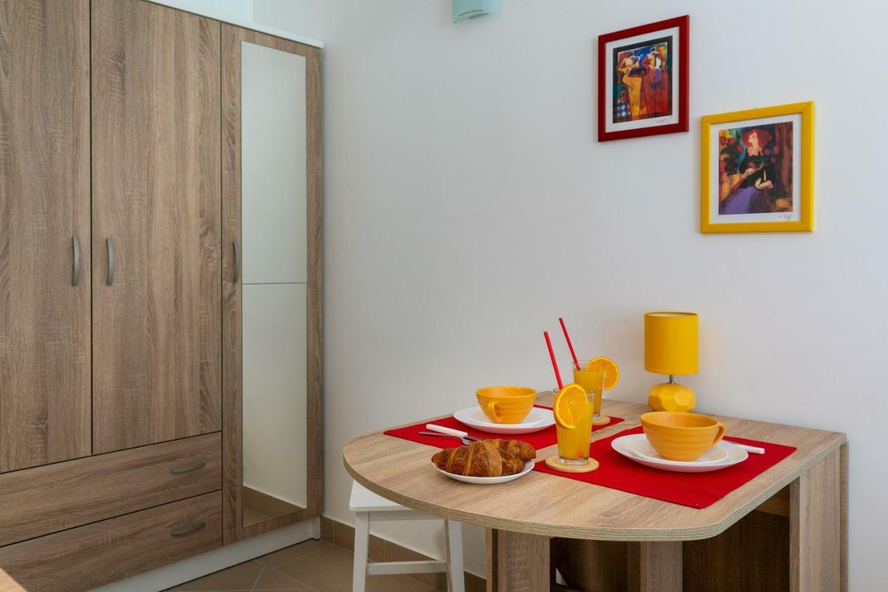 Villa "Amber" Luxury Apartments With A Pool Млини Экстерьер фото