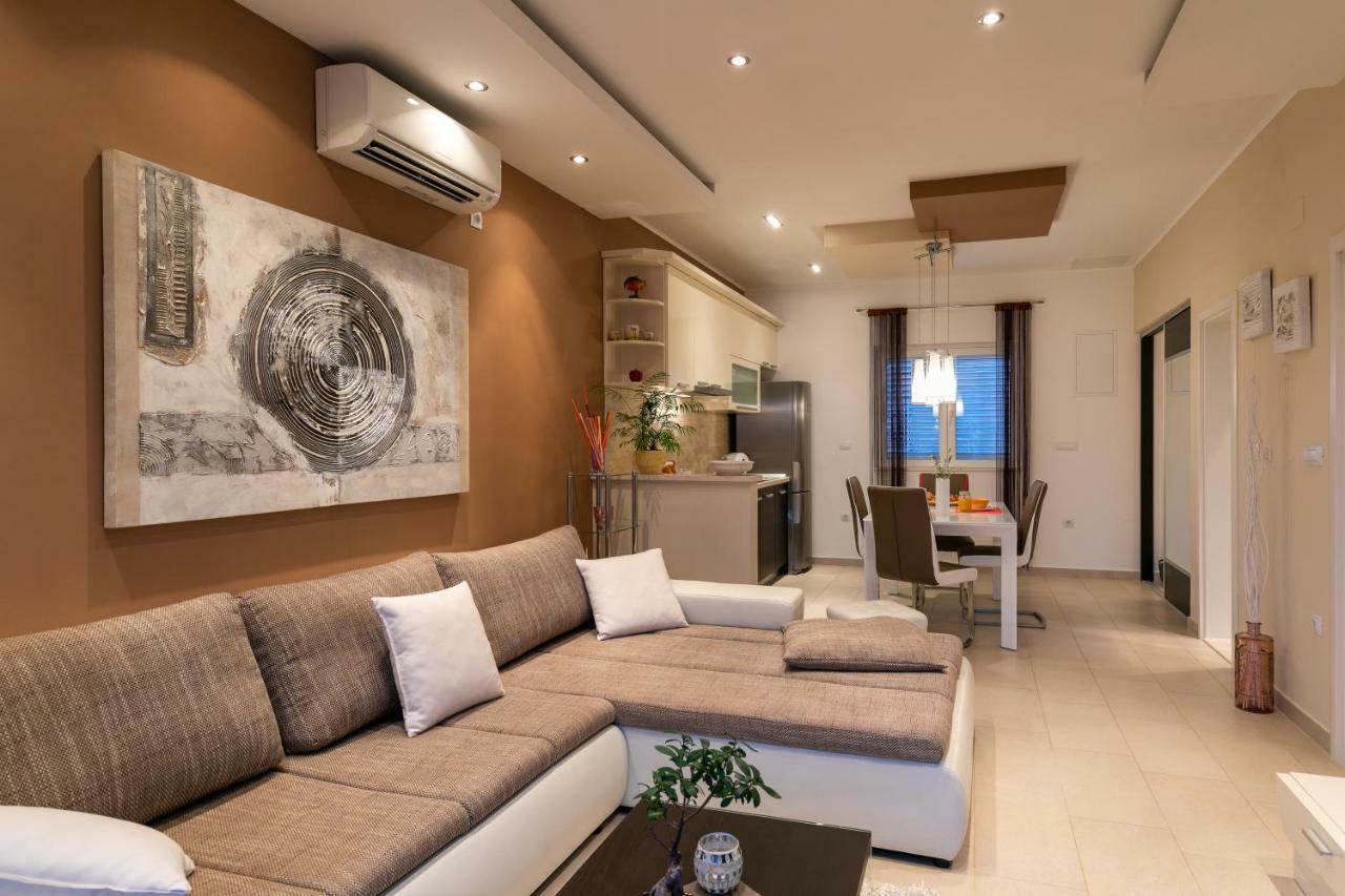 Villa "Amber" Luxury Apartments With A Pool Млини Экстерьер фото