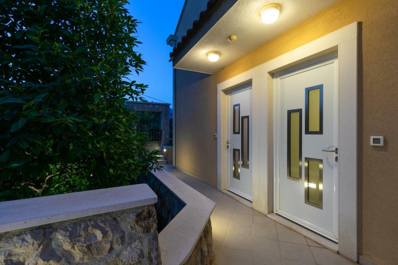 Villa "Amber" Luxury Apartments With A Pool Млини Экстерьер фото